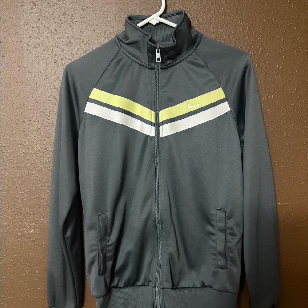 Nike Women’s Gray Windbreaker with Yellow and White Stripes